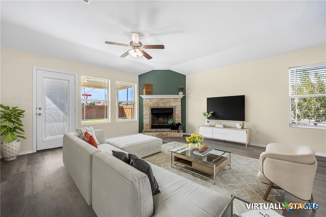 2114 Hamilton Lane Belton, TX 76513 - Photo 3 of 38 virtually staged living room
