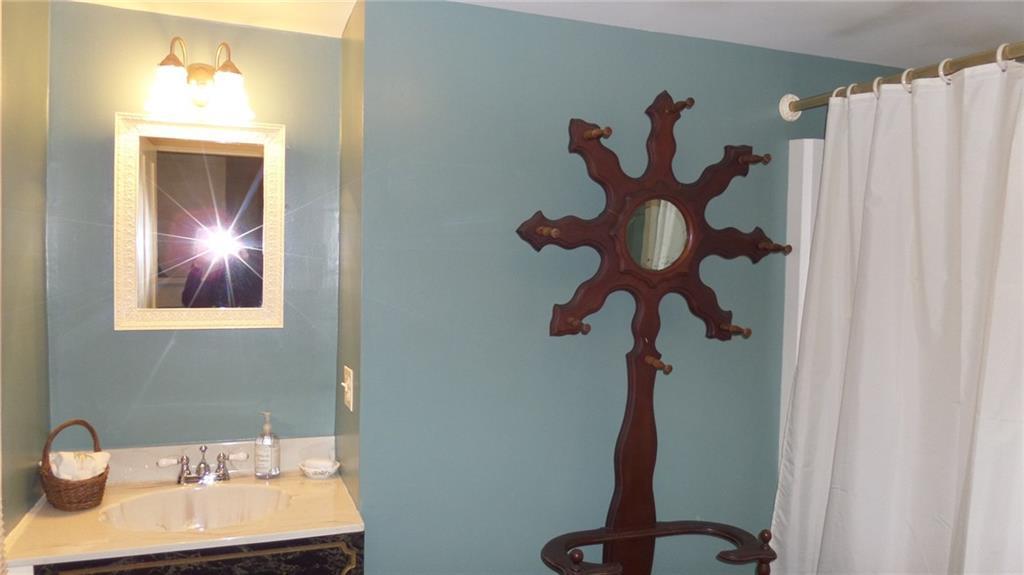 43 Old Elm Road Bridgton, ME 04009 - Photo 15 of 32 1ST FLOOR BATHROOM WITH FULL SHOWER TUB