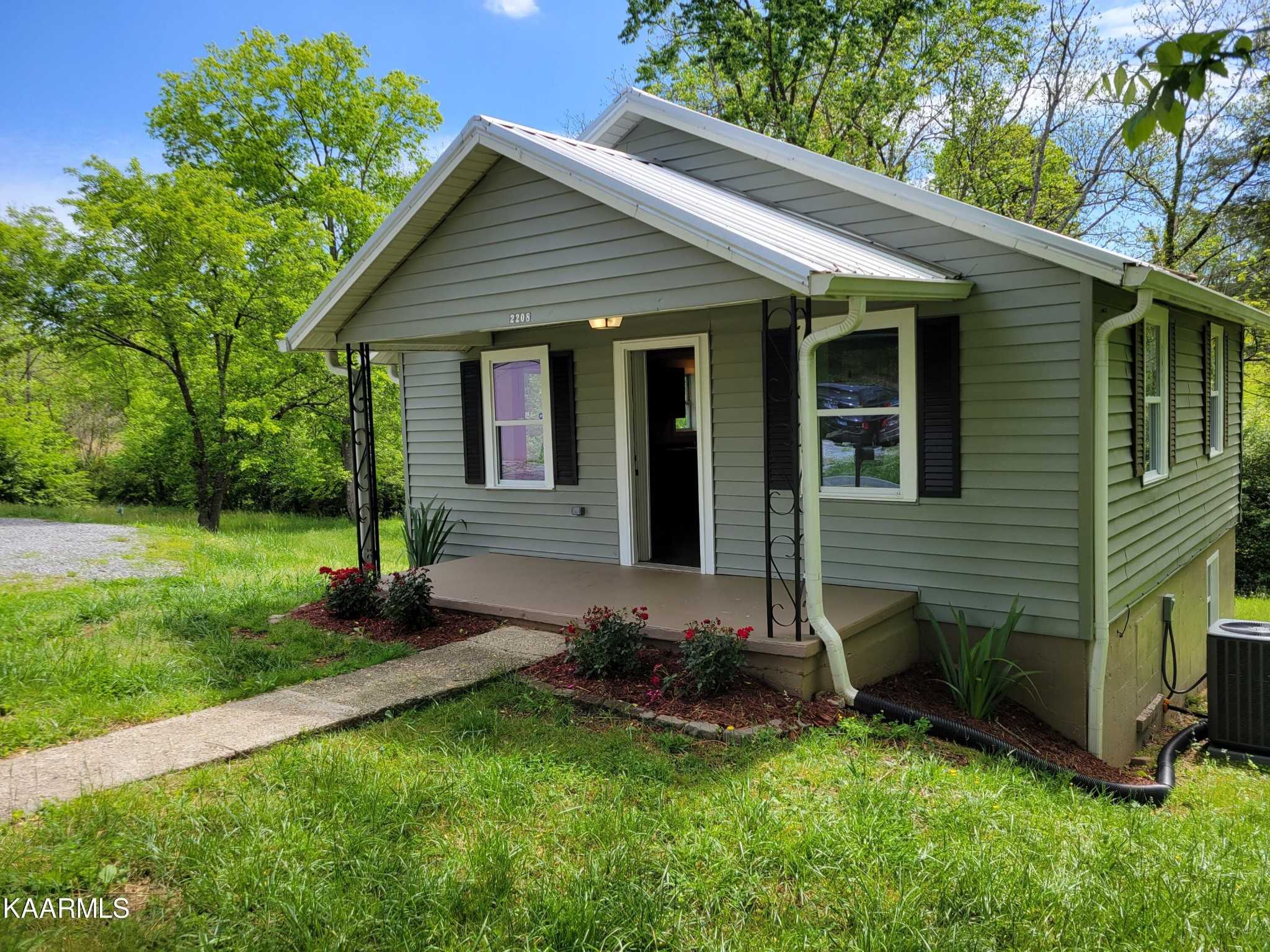 2208 Shields Ferry Road Morristown, TN 37814 - Photo 2 of 23 Gallery Image 2