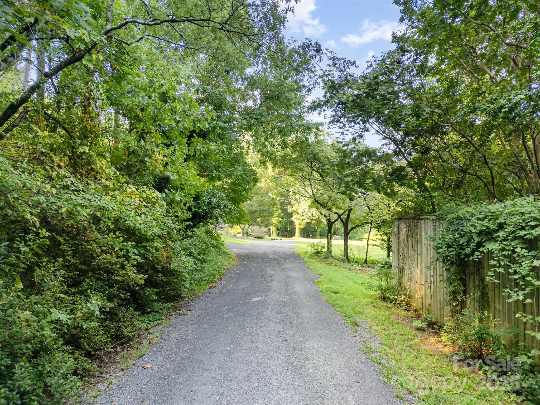 1932 Slater Road Charlotte, NC 28216 - Photo 2 of 19