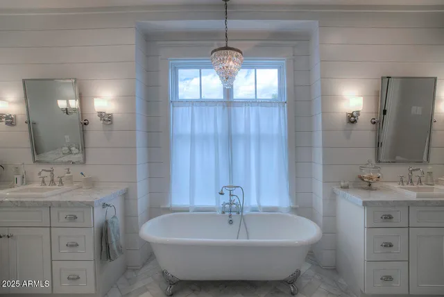 $20,000 | 4535 East Calle Ventura, Phoenix, AZ 85018