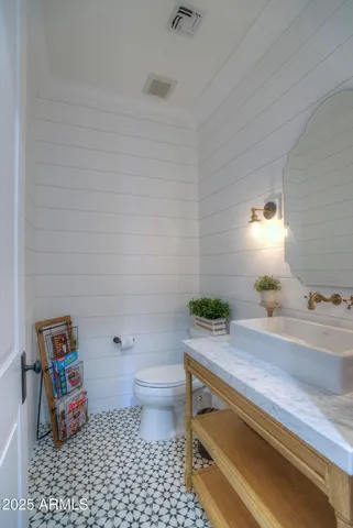 $20,000 | 4535 East Calle Ventura, Phoenix, AZ 85018