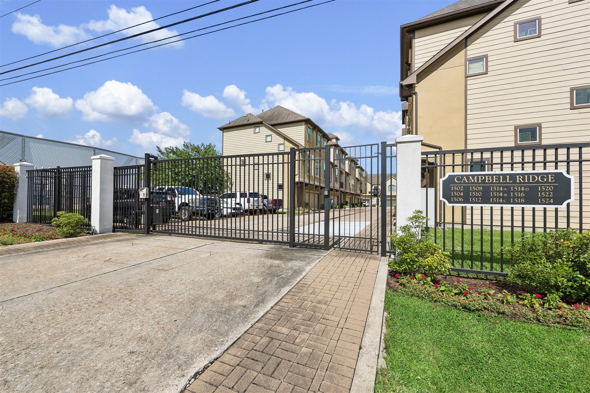 Campbell Ridge Estates is a gated community convenieintly located to easy access to major freeways.  Excellent lock and leave potential.