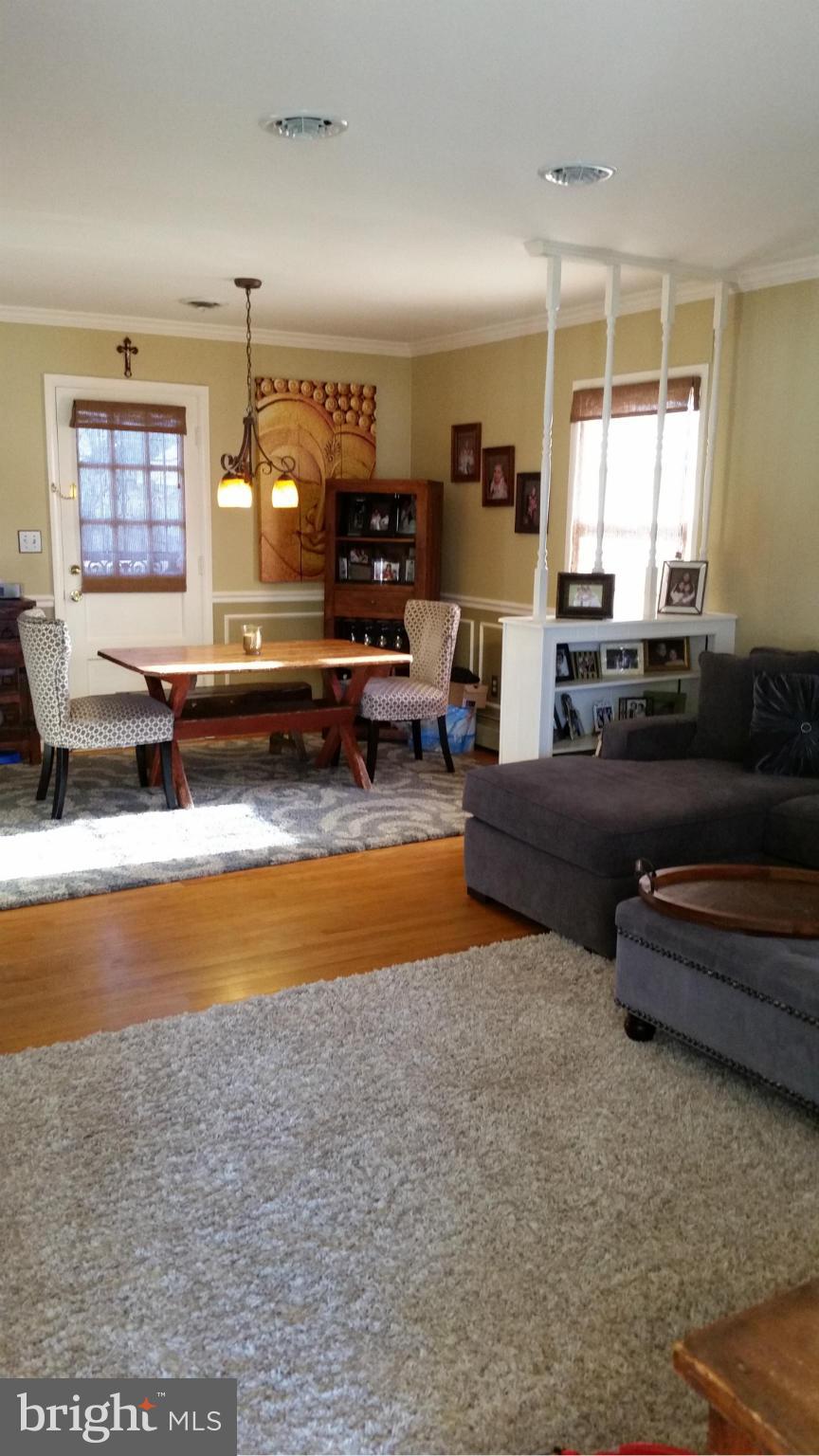 Living Room / Dining Room