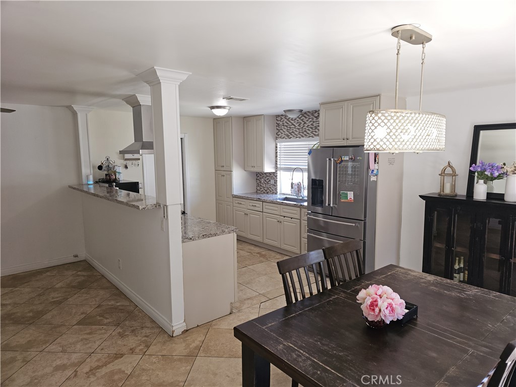 685 South Smoketree Avenue Rialto, CA 92316 - Photo 7 of 20