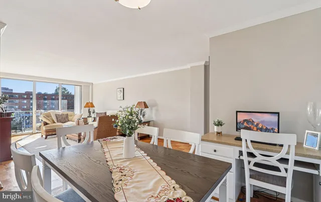 $285,000 | 4977 Battery Lane, Unit 1418, Bethesda, MD 20814