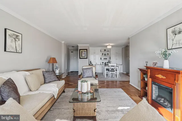 $285,000 | 4977 Battery Lane, Unit 1418, Bethesda, MD 20814