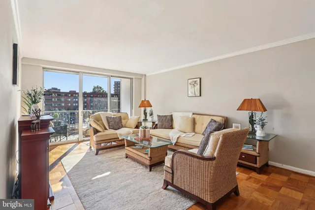 $285,000 | 4977 Battery Lane, Unit 1418, Bethesda, MD 20814