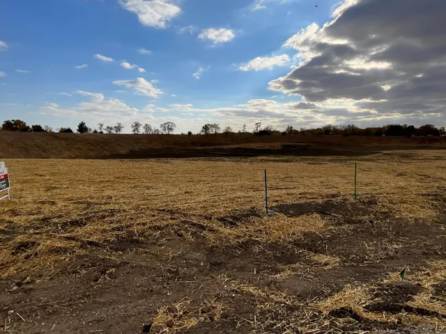 $45,000 | 7 Cottonwood Lake Drive, Windom, MN 56101