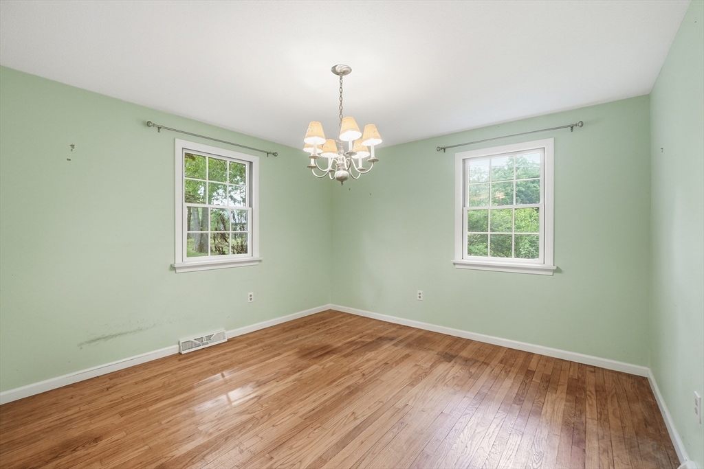 45 Glendale Road Northampton, MA 01062 - Photo 13 of 34