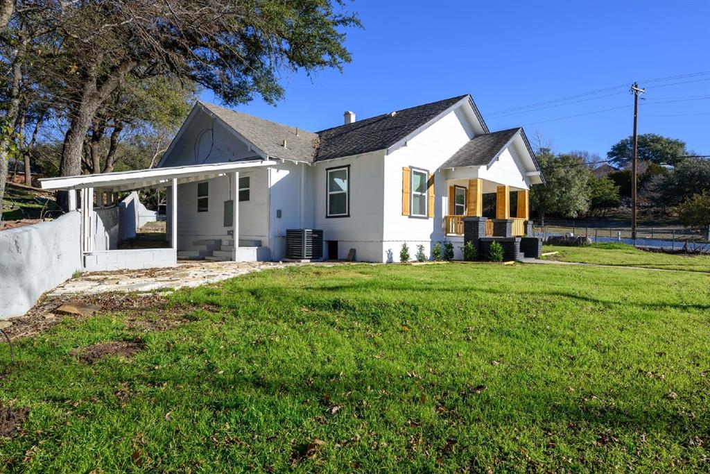 71 Crown Road Willow Park, TX 76087 - Photo 2 of 22