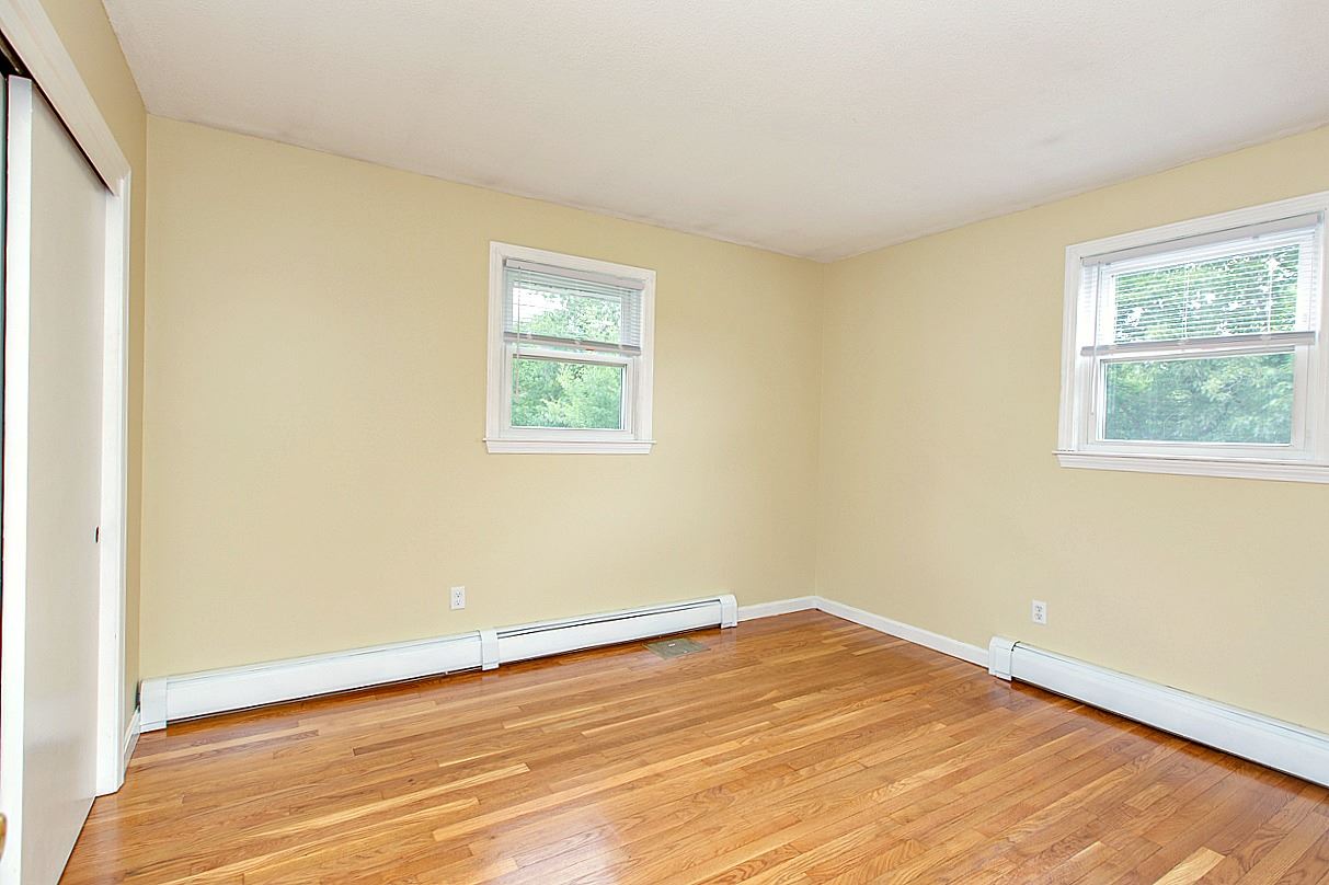 24 Hazen Road Bedford, NH 03110 - Photo 14 of 32 Gallery Image 14