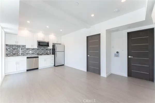 $2,695,000 | 6845 Haskell Avenue, Lake Balboa, CA 91406