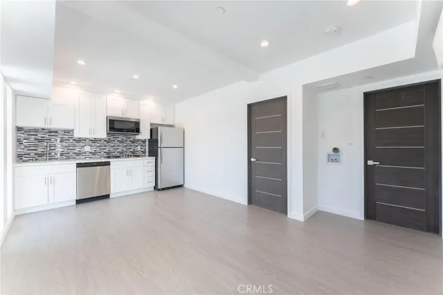 $2,695,000 | 6845 Haskell Avenue, Lake Balboa, CA 91406