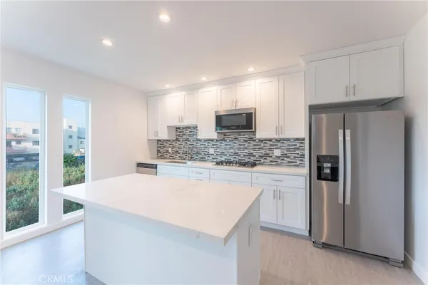 $2,695,000 | 6845 Haskell Avenue, Lake Balboa, CA 91406