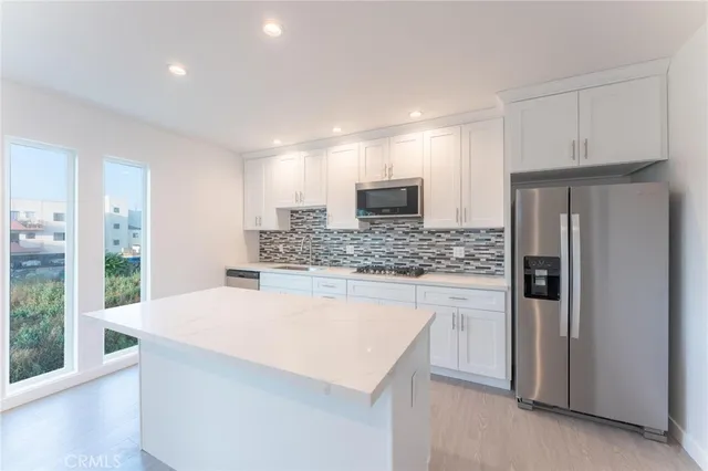 $2,695,000 | 6845 Haskell Avenue, Lake Balboa, CA 91406