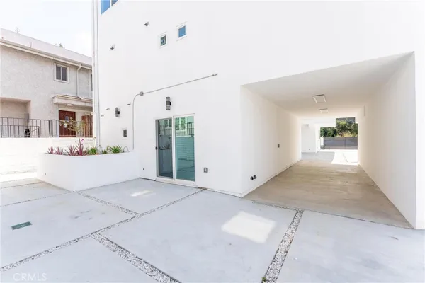 $2,695,000 | 6845 Haskell Avenue, Lake Balboa, CA 91406