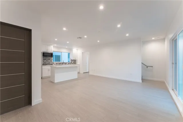 $2,695,000 | 6845 Haskell Avenue, Lake Balboa, CA 91406