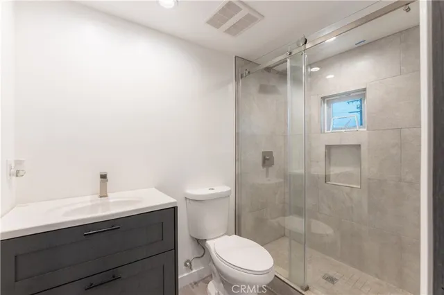 $2,695,000 | 6845 Haskell Avenue, Lake Balboa, CA 91406