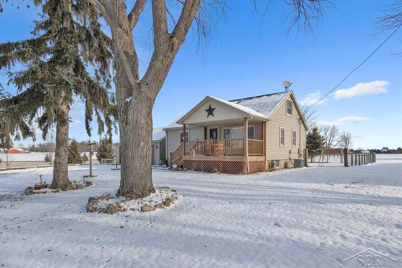 4468 Lake Pleasant Road North Branch, MI 48461 - Photo 4 of 51 50063069-3.JPG