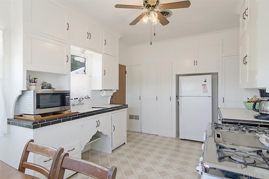 8544 Gardena Road Lakeside, CA 92040 - Photo 3 of 15