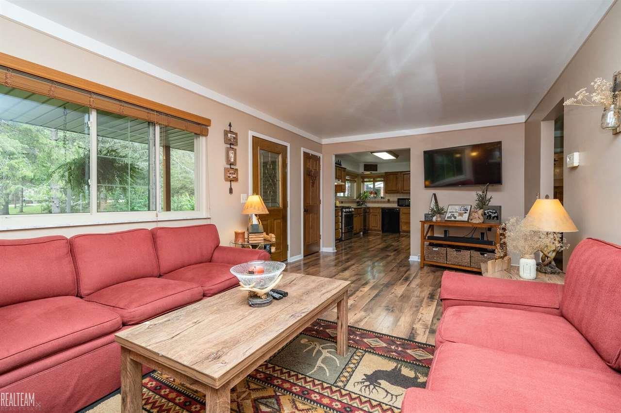 5700 Crooked Lake Road Howell, MI 48843 - Photo 3 of 36 50053938-2.JPG