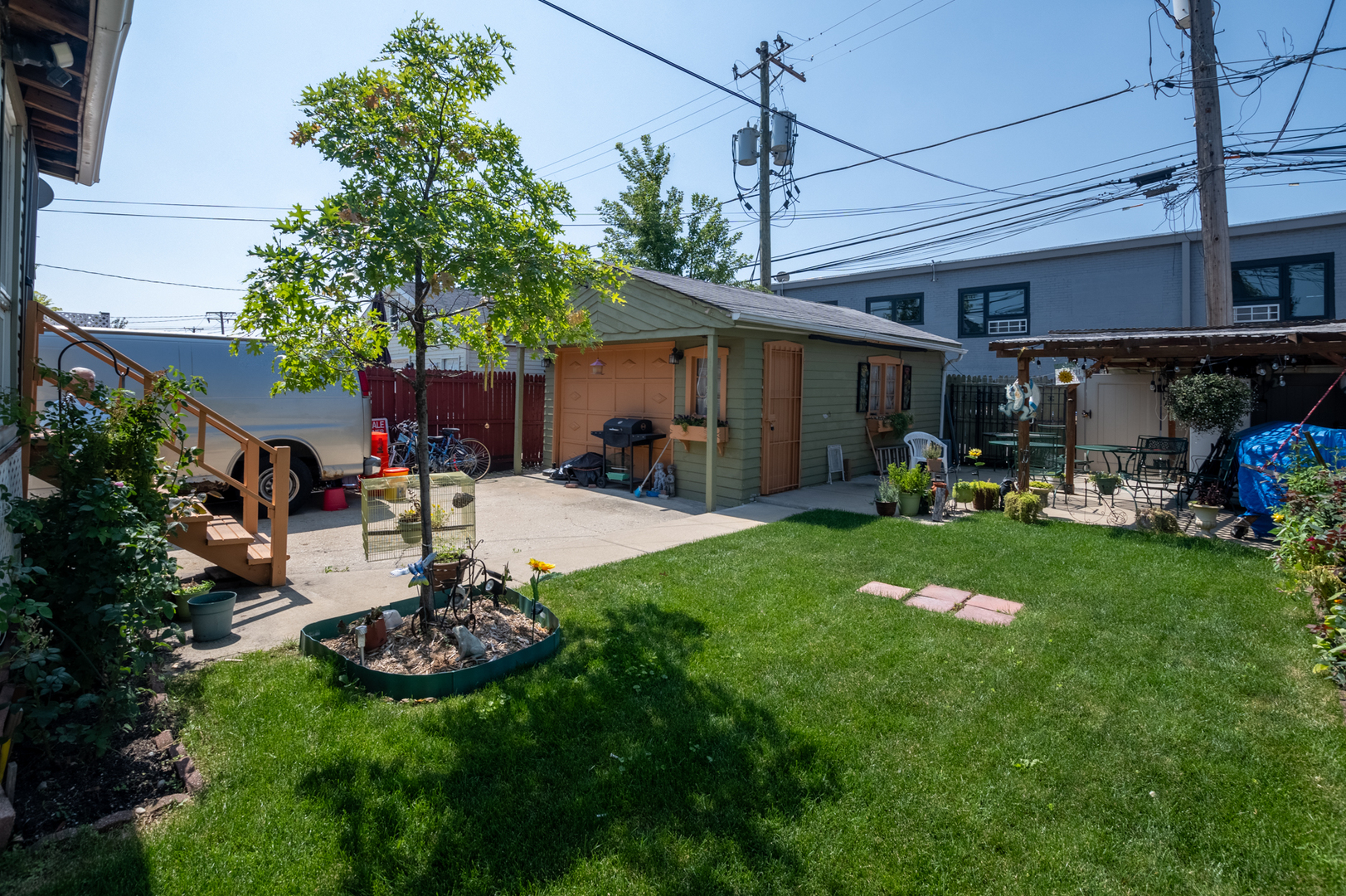 5328 South Harding Avenue Chicago, IL 60632 - Photo 22 of 26 a garden view with a seating space