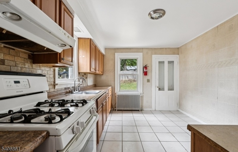 81 Grove Street Somerville, NJ 08876 - Photo 11 of 19