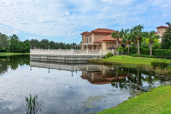 $359,000 | 7702 Lake Vista Court, Unit 204, Lakewood Ranch, FL 34202