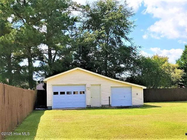 $1,600 | 304 Beech Lane, Washington, NC 27889