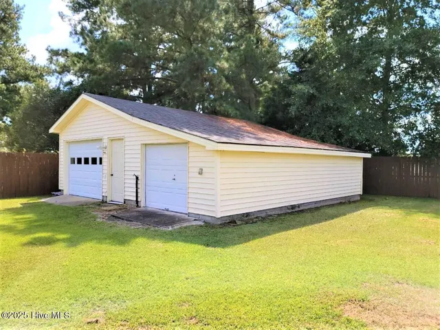 $1,600 | 304 Beech Lane, Washington, NC 27889