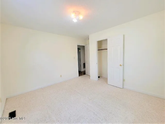 $1,600 | 304 Beech Lane, Washington, NC 27889