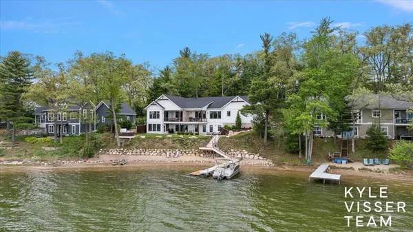 $1,495,000 | 5109 East Manitou Way, Newaygo, MI 49337