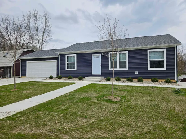 $544,444 | 3650 South Shirey Drive, Mentone, IN 46539