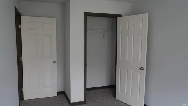 $544,444 | 3650 South Shirey Drive, Mentone, IN 46539