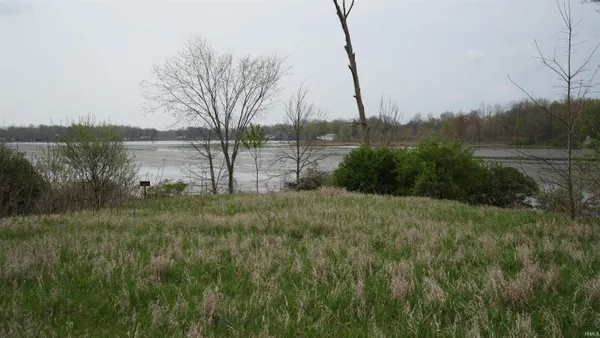 $544,444 | 3650 South Shirey Drive, Mentone, IN 46539