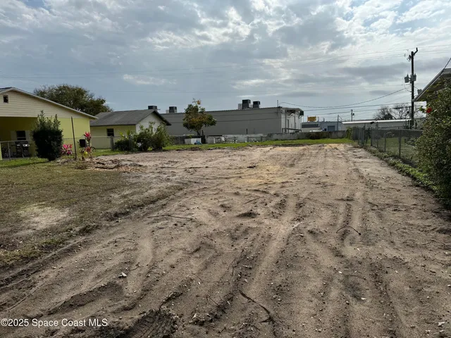 a view of a town with sky view