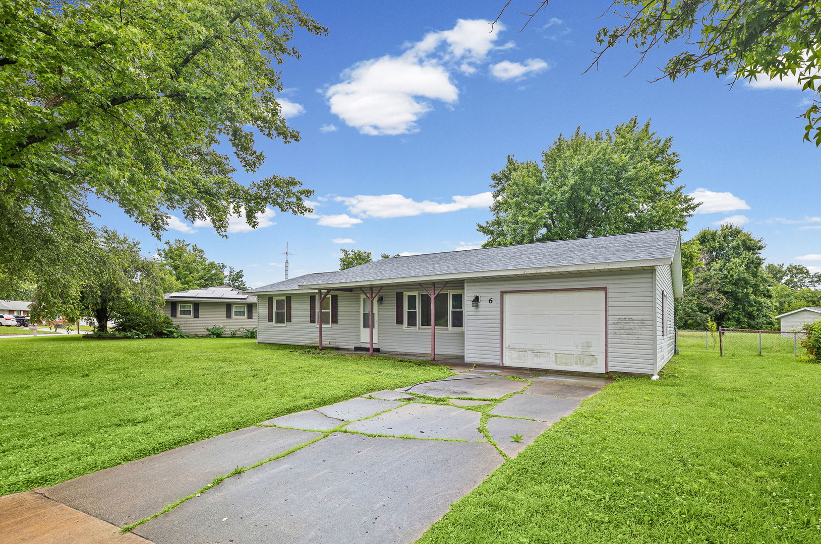 6 Edgebrook Street Centralia, IL 62801 - Photo 4 of 32