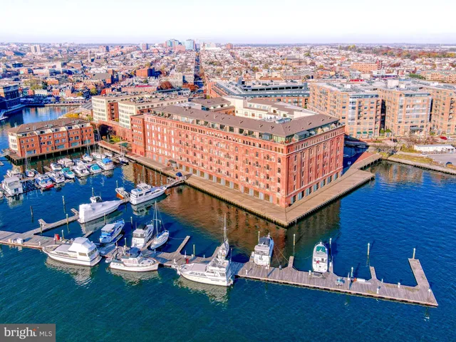 a picture of city view