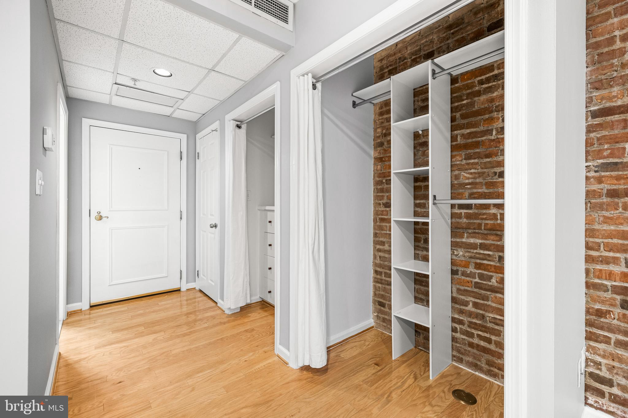 1000 Fell Street, Unit 421 Baltimore, MD 21231 - Photo 24 of 32 a view of livingroom with natural light