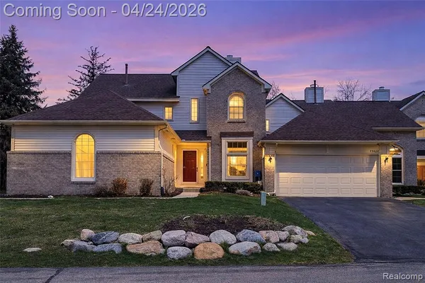 $439,900 | 43470 Algonquin Drive, Novi, MI 48375