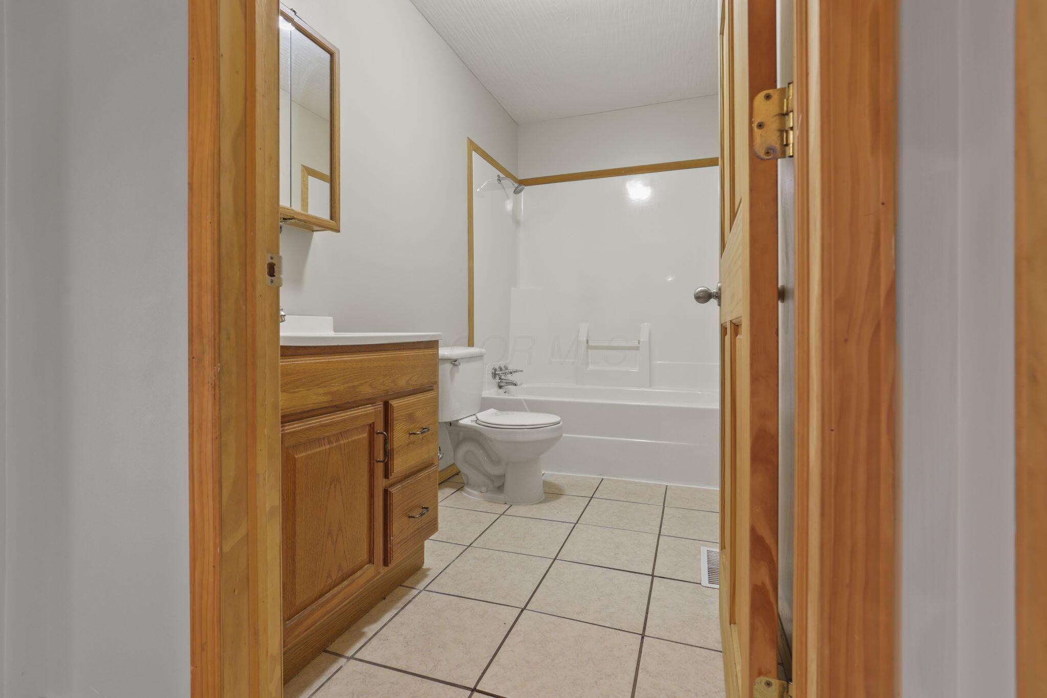 10295 Lookout Road Southwest Lancaster, OH 43130 - Photo 29 of 70 1000006380