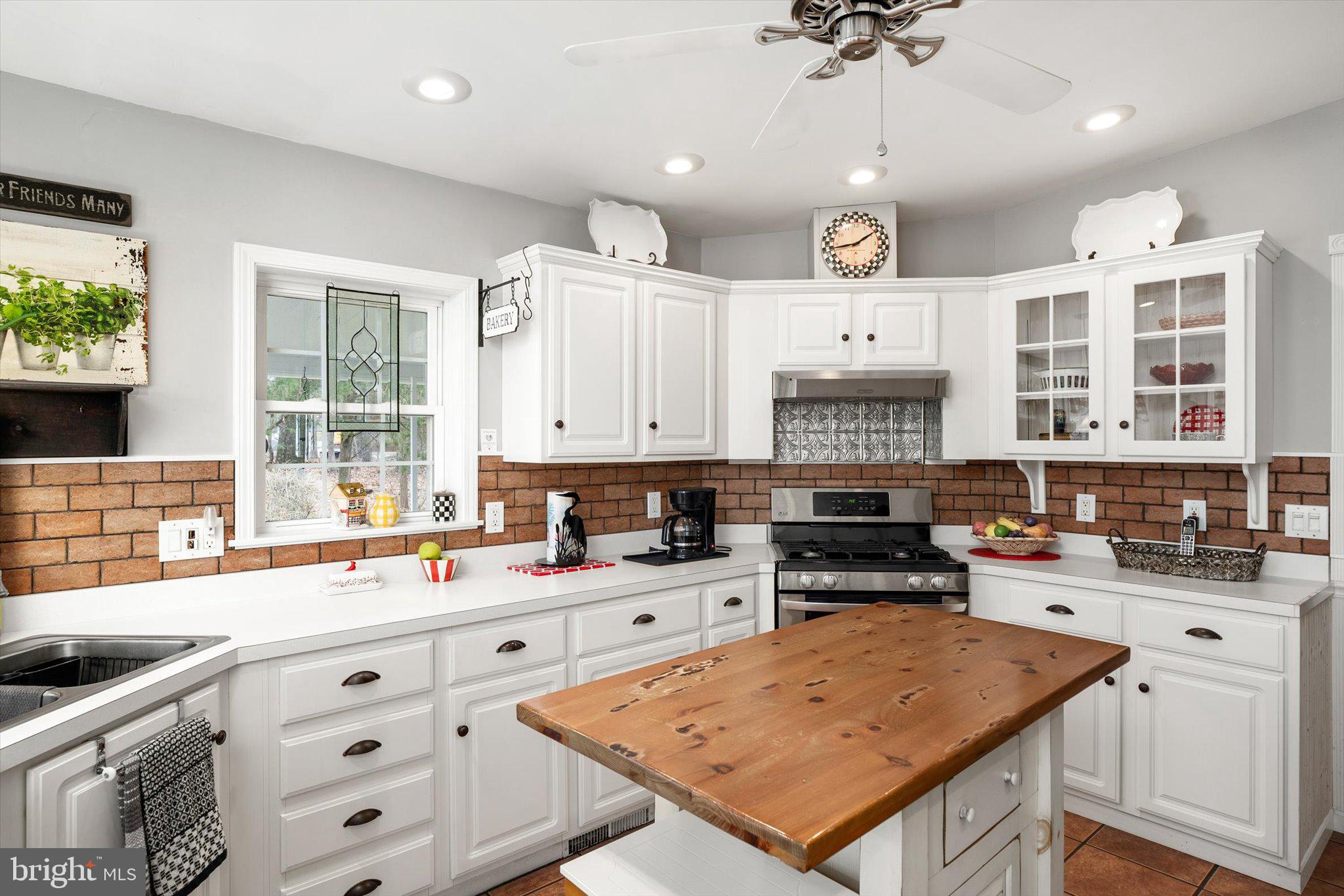 11 Mulberry Drive Cream Ridge, NJ 08514 - Photo 18 of 41 Gallery Image 18
