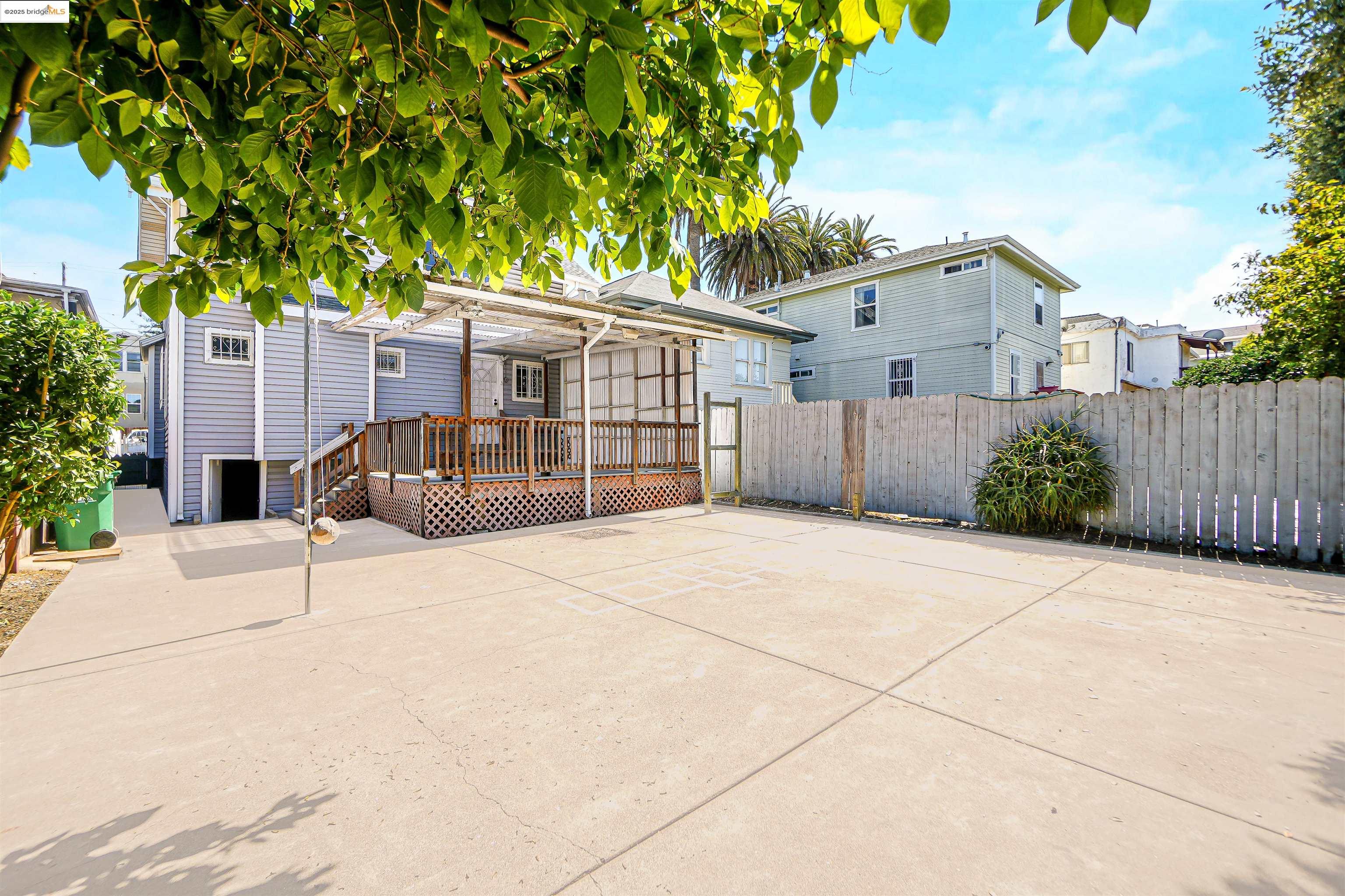 2207 East 19th Street Oakland, CA 94606 - Photo 27 of 30 a house with a outdoor space