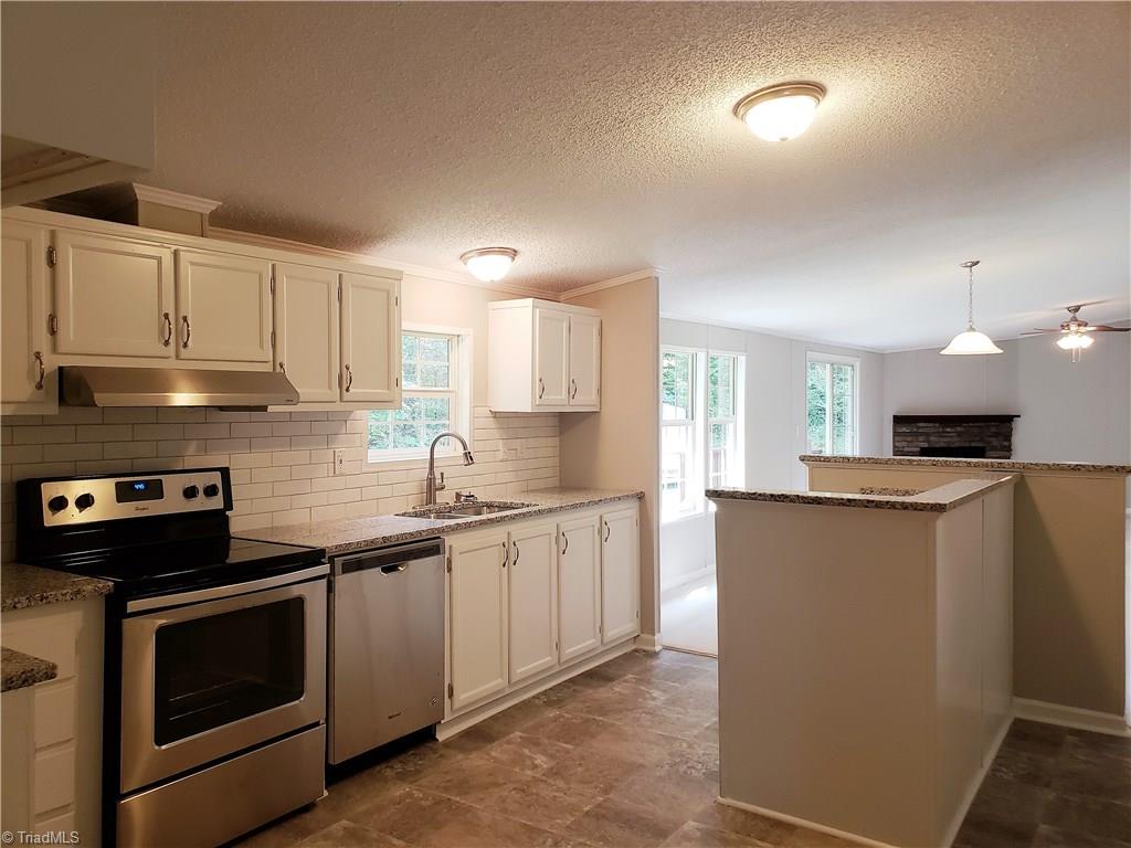 897 Morgan Road Eden, NC 27288 - Photo 2 of 15 Gallery Image 2