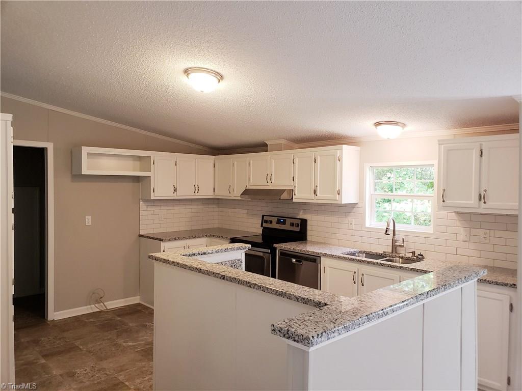897 Morgan Road Eden, NC 27288 - Photo 3 of 15 Gallery Image 3