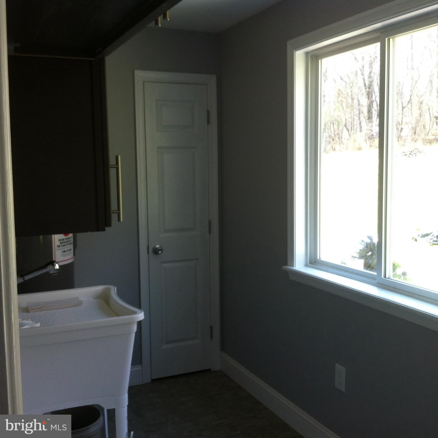 408 Mill Swamp Road Edgewater, MD 21037 - Photo 8 of 24 MUD ROOM