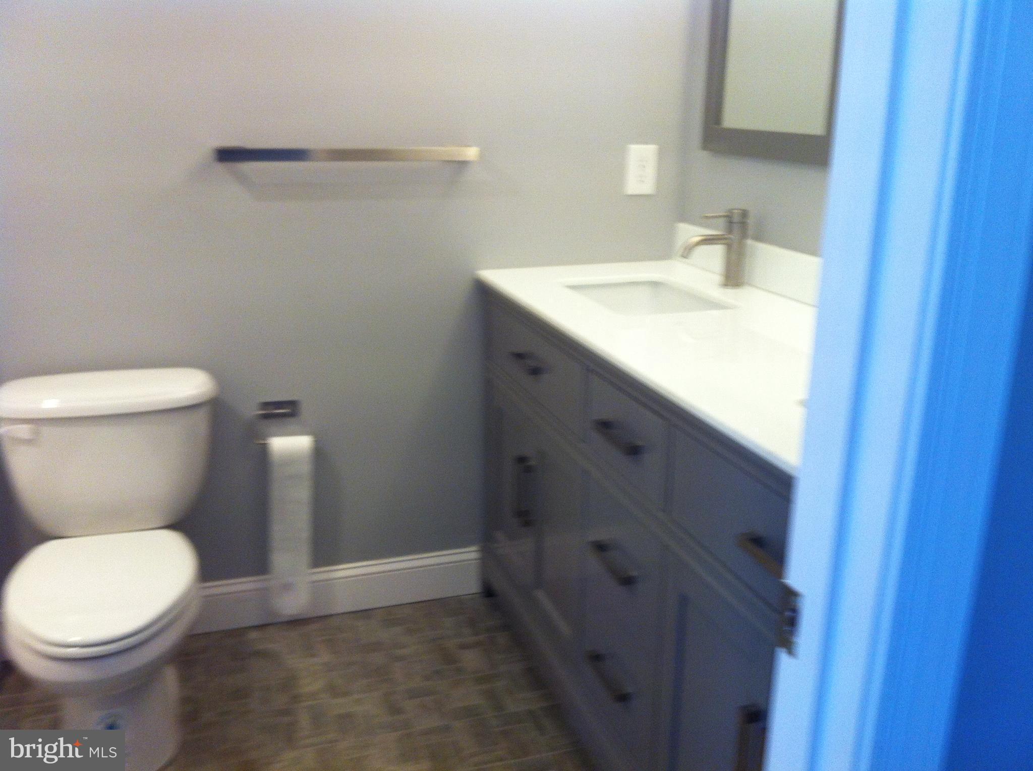 408 Mill Swamp Road Edgewater, MD 21037 - Photo 9 of 24 HALL BATH