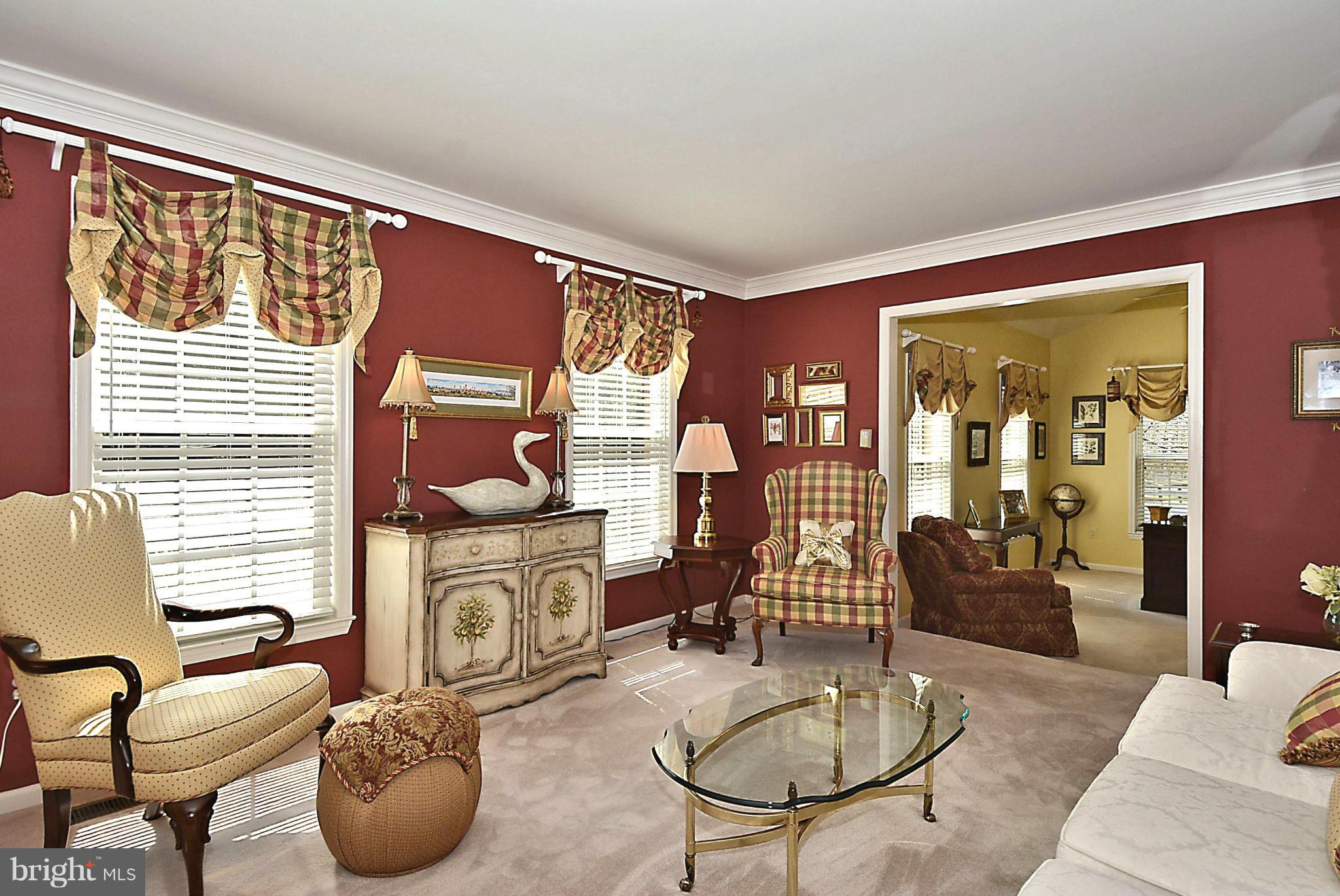 6429 Stream Valley Way Laytonsville, MD 20882 - Photo 5 of 30 Living Room