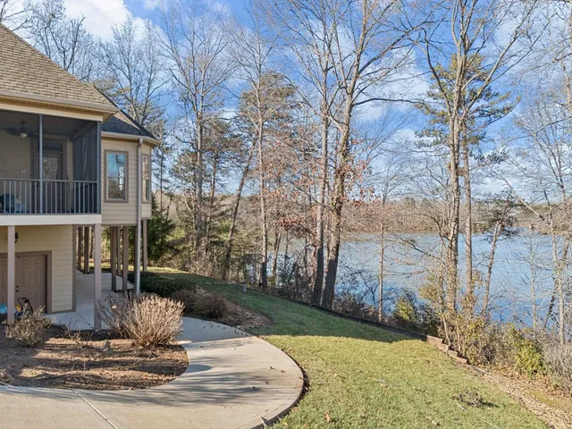 $749,900 | 475 Twin Springs Drive, Spartanburg, SC 29301